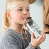 Done by Deer Drikkedunk m/sugerør Tiny trails 350 ml - sand