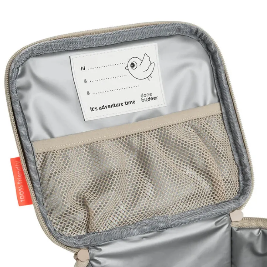 Done by Deer Lille termotaske Tiny farm 2,8L - sand