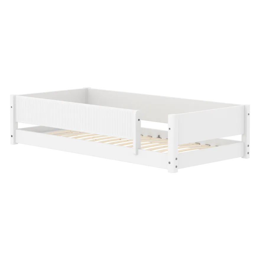 Flexa Montessori seng 90x200cm - massive sider og sengehest (massiv)