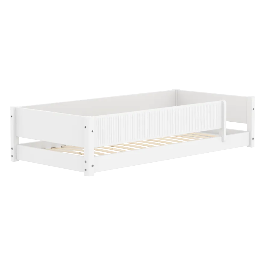 Flexa Montessori seng 90x200cm - massive sider og sengehest (massiv)