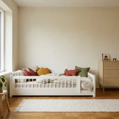 Flexa Montessori seng 90x200cm - massive sider og sengehest (tremmer)