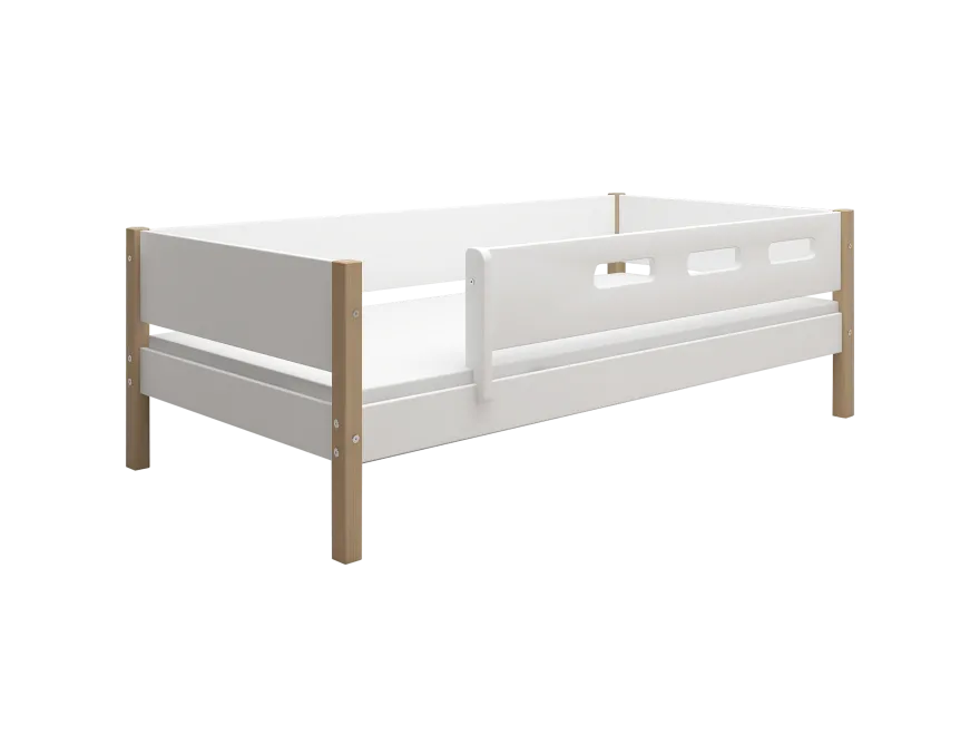 FLEXA NOR Enkeltseng 90x200 cm m. cut out sengehest - Hvid/eg