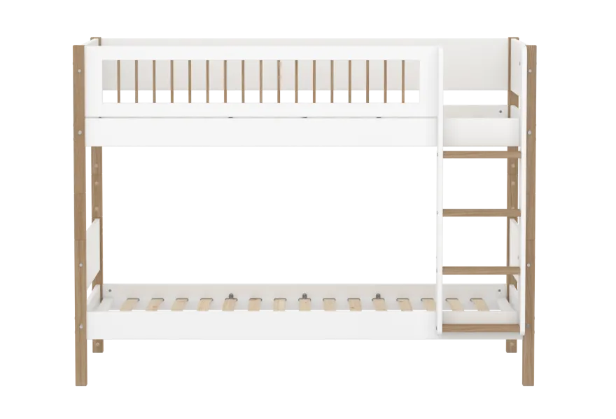 FLEXA NOR Køjeseng 154 cm med stige og crossbar sengehest 90x200 cm - Hvid/eg