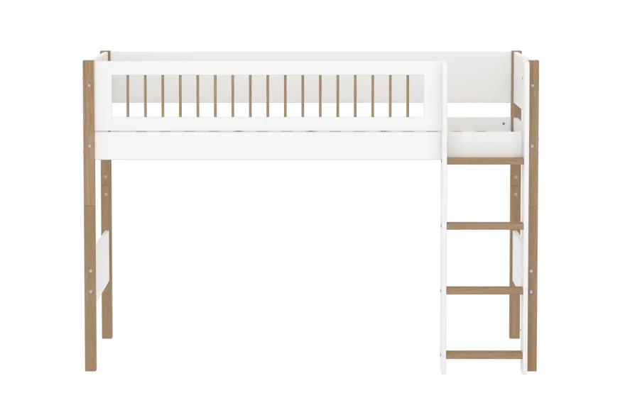 FLEXA NOR Mellemhøj seng 143 cm med stige og crossbar sengehest 90x200 cm - Hvid/eg