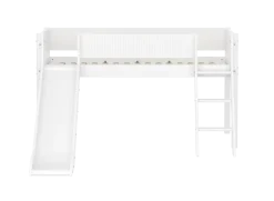 FLEXA WHITE Halvhøj seng 120 cm med rutchebane, skrå stige og grooves sengehest 90x200 cm - Hvid